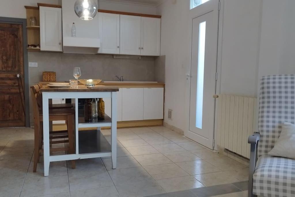 贝济耶Charmante Maison T2 De Plein Pied Avec Exterieur Calme Aux Arenes别墅 外观 照片